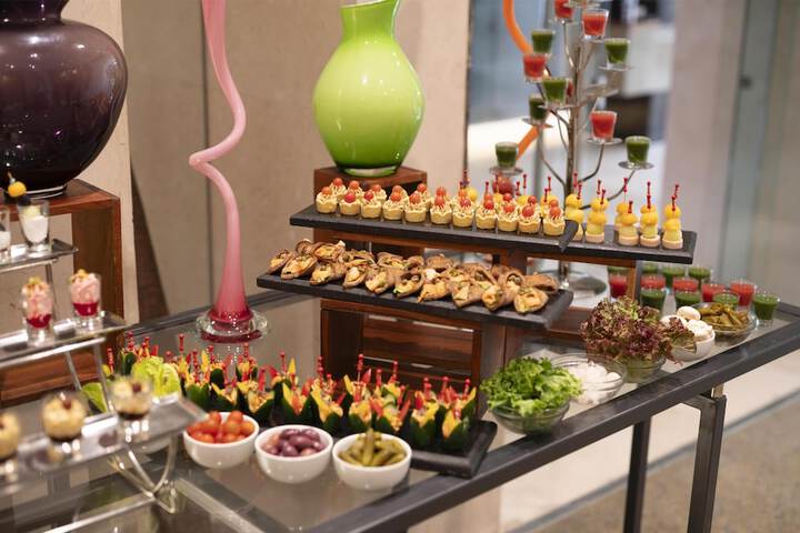 Dining 136 of 163