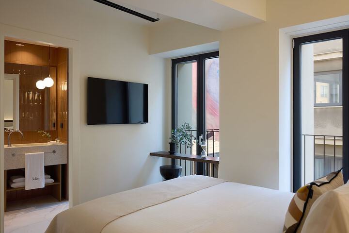 Room 18 of 50