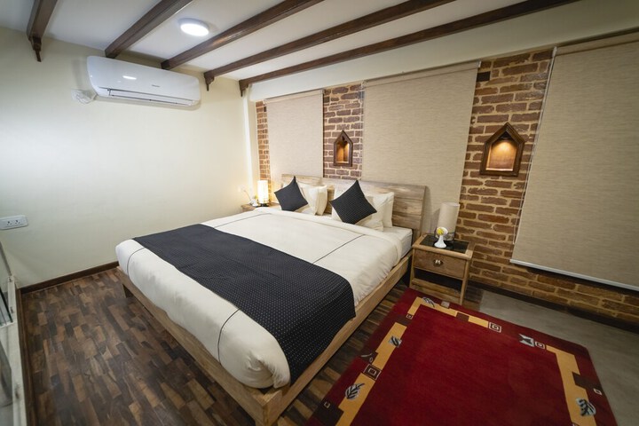 Room 6 of 47