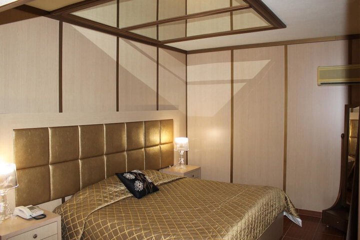 Room 20 of 66