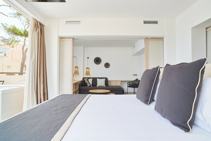 Room 13 of 55