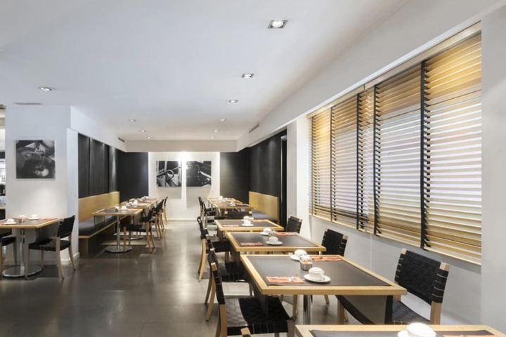 Dining 60 of 82