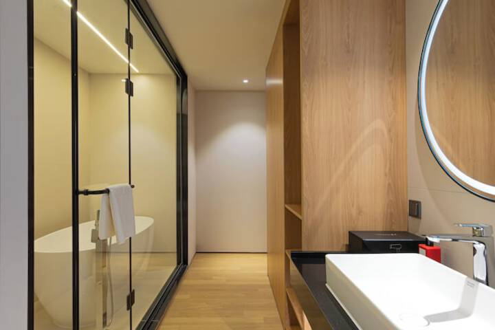 Room 35 of 57