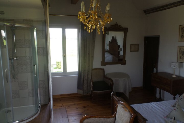 Room 29 of 53