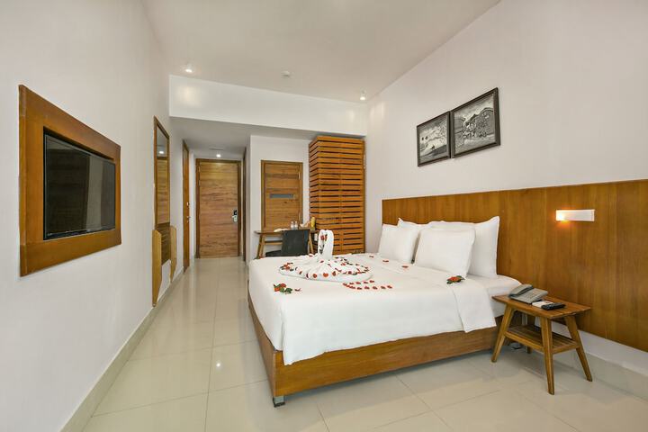 Room 6 of 62