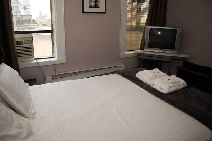 Room 10 of 58