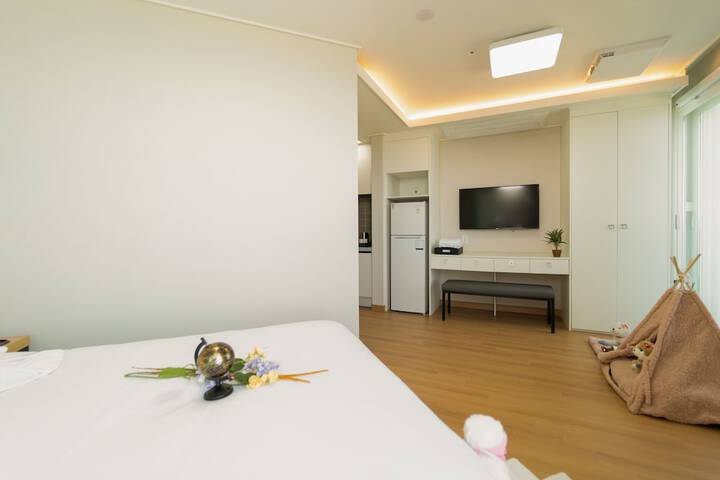 Room 14 of 26