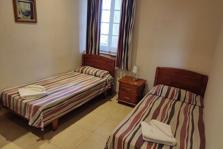 Room 2 of 59