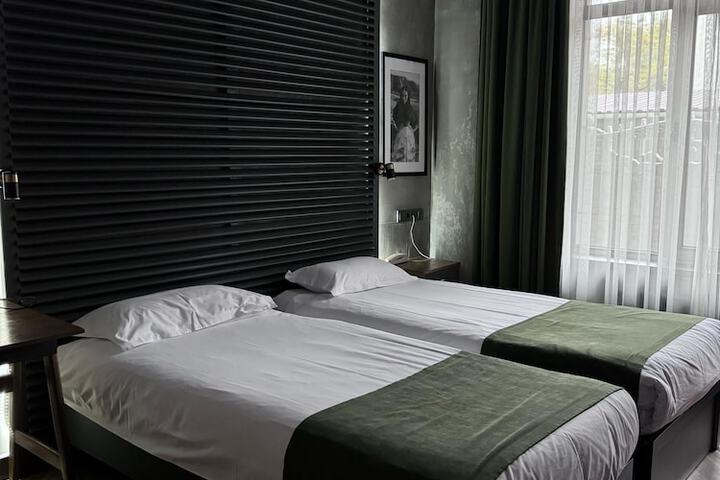 Room 46 of 117