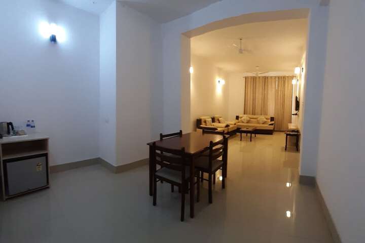 Room 6 of 42