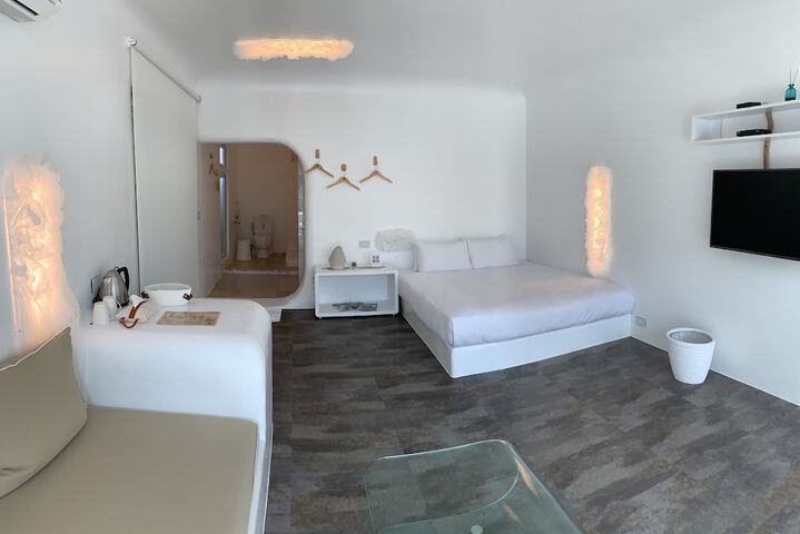 Room 34 of 94