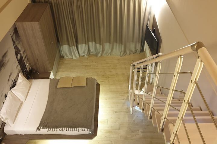 Room 36 of 71