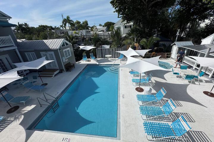 Pool 39 of 44