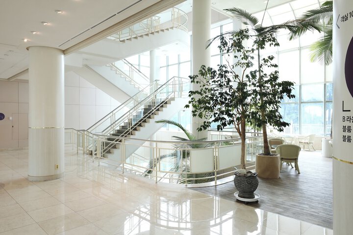 Lobby Photos