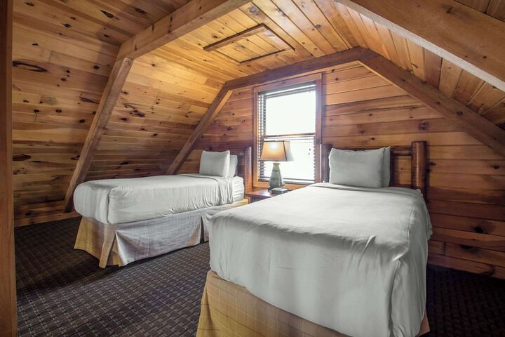 2 Bedroom 1 King 1 Queen 2 Bath Cottage (9 of 14)