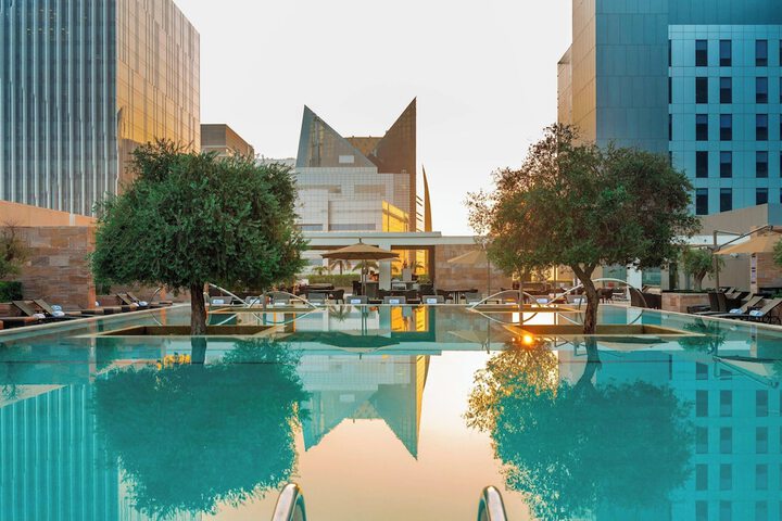Hotel Pool