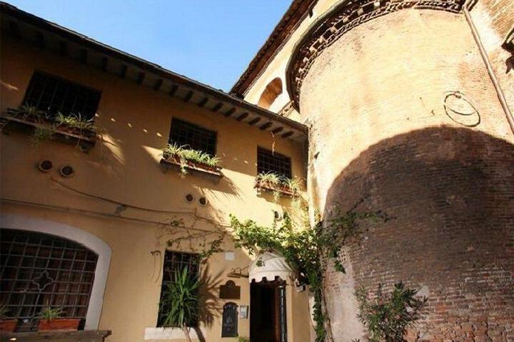 ANTICO BORGO DI TRASTEVERE