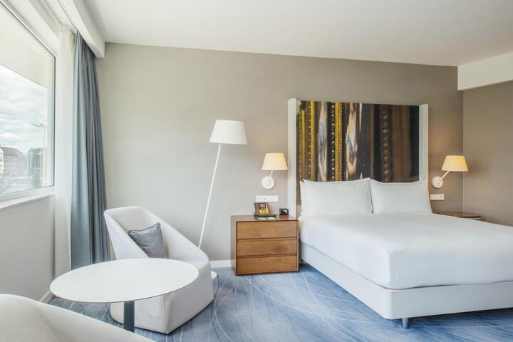Room 48 of 248
