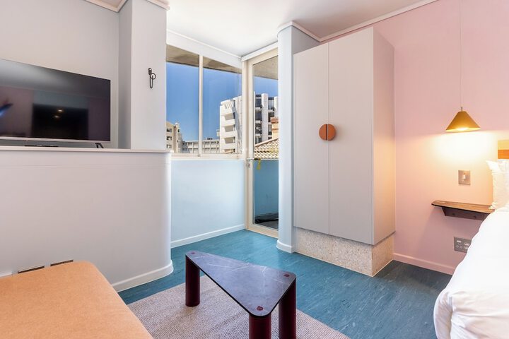 Room 44 of 104