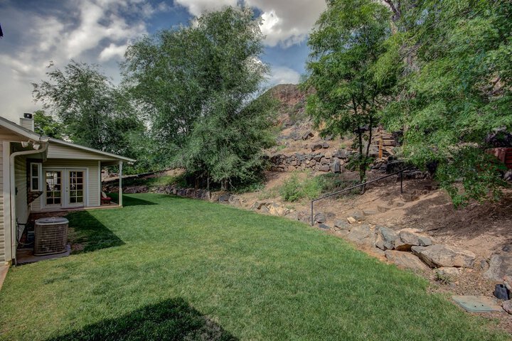 Property Grounds 32 of 39