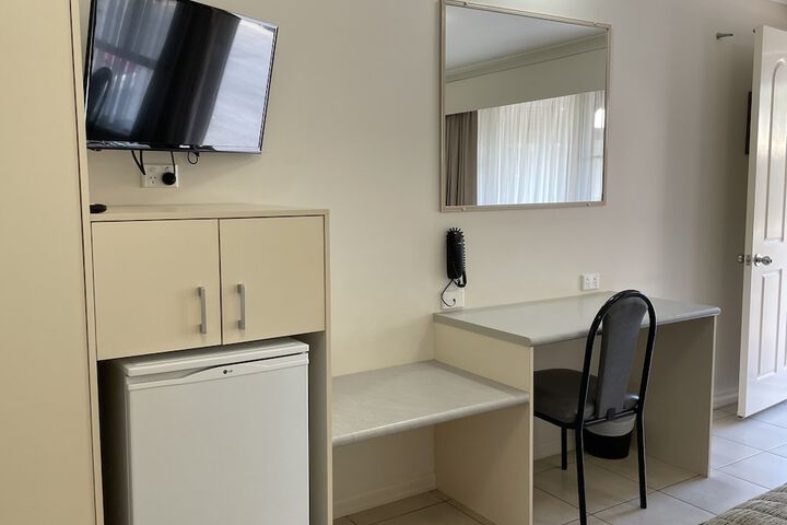 Room 11 of 51