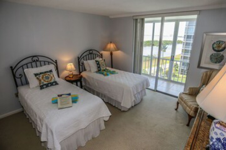 Room 17 of 18