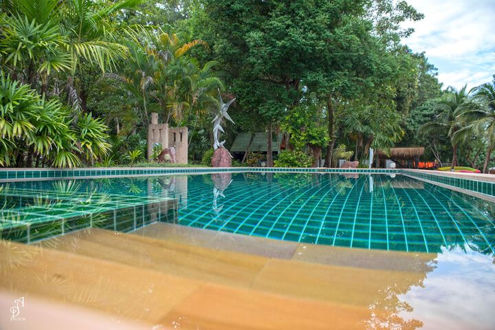 Pool 41 of 78