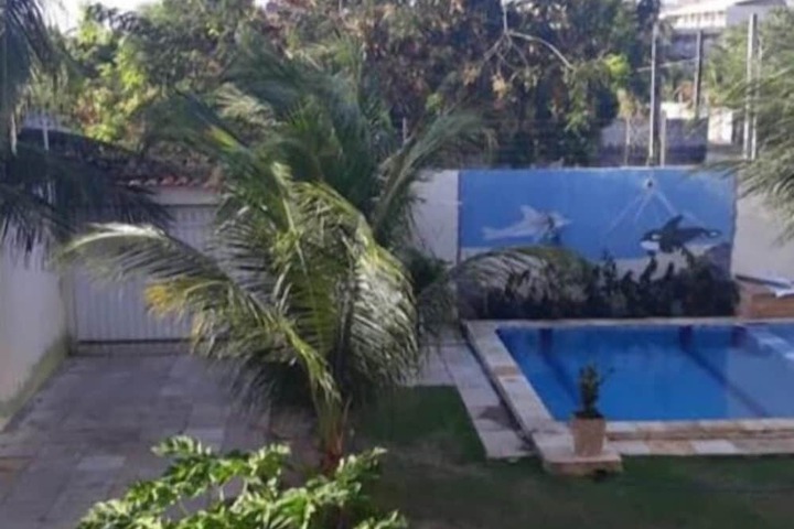 Pool 11 of 27