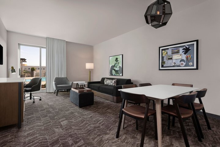 Room 9 of 29