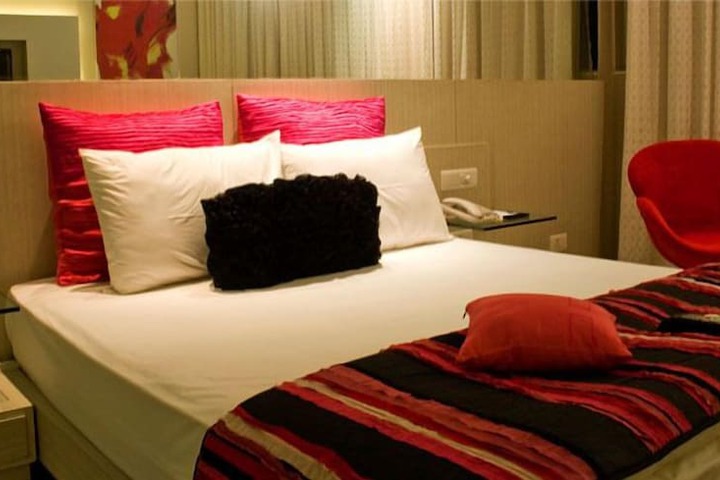 Room 10 of 47