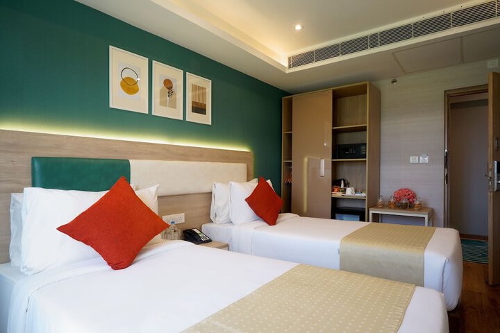 Room 6 of 54