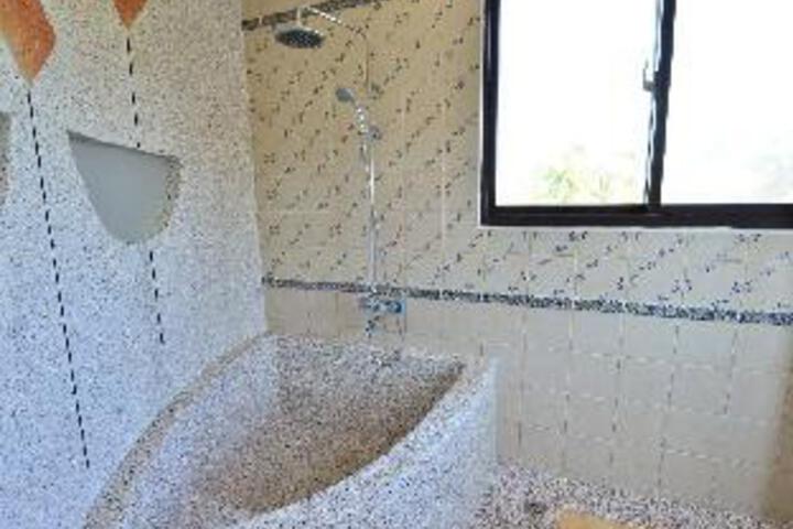 Room 9 of 20
