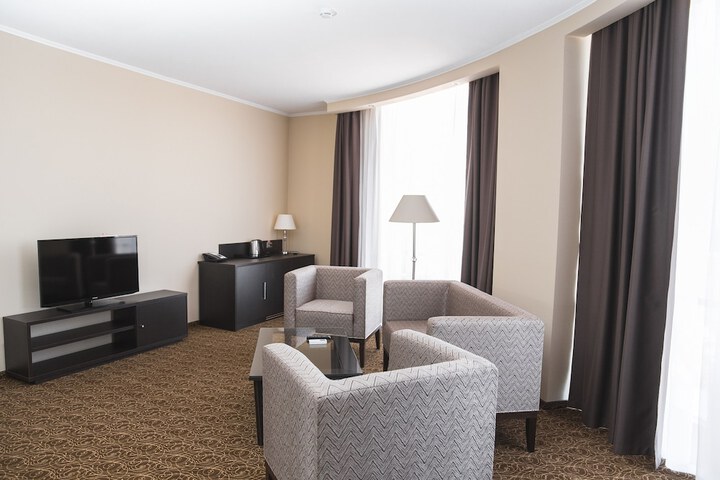 Room 30 of 49