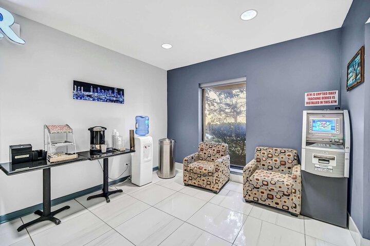 Guest Lobby