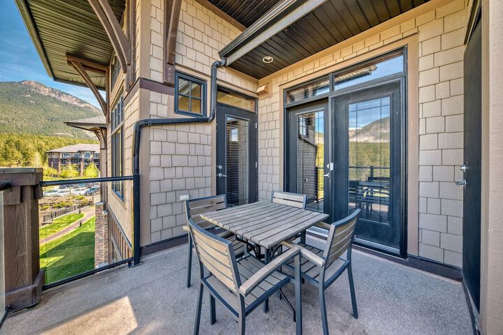 Terrace/Patio 21 of 70