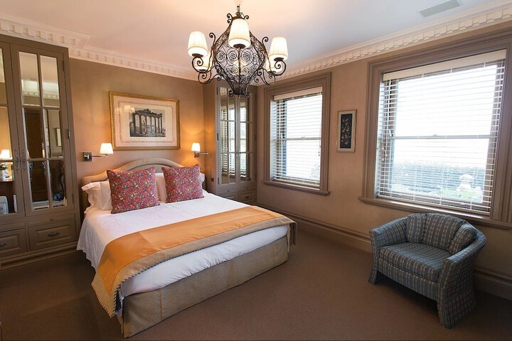 Room 2 of 29