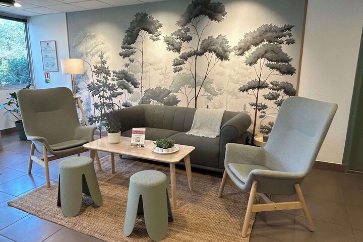 Guest Lobby