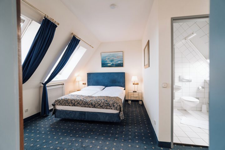 Room 34 of 81