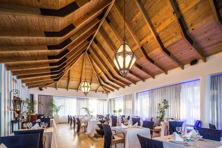 Dining Photos