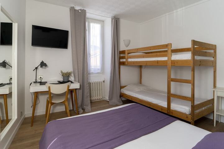 Room 12 of 62