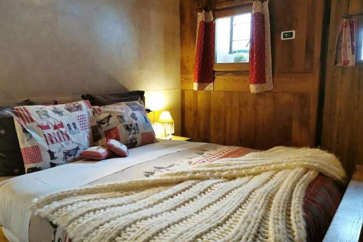 Room 10 of 37