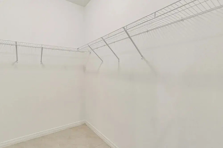 Room 11 of 21