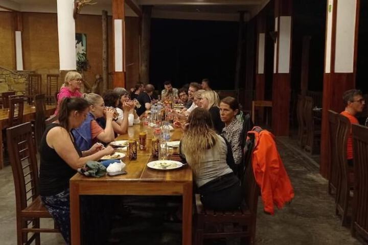 Dining 34 of 47
