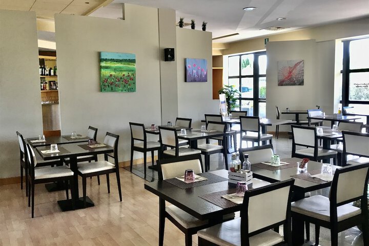 Dining 51 of 89