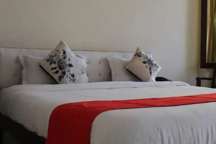 Room 3 of 3