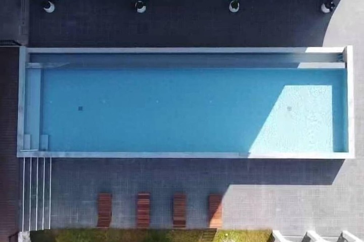 Pool 15 of 22