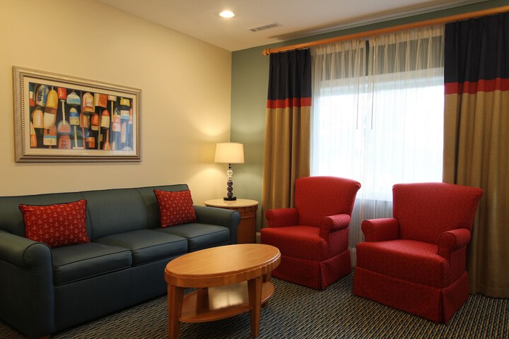 Room 10 of 32