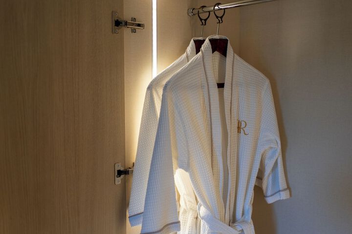 Room 42 of 139