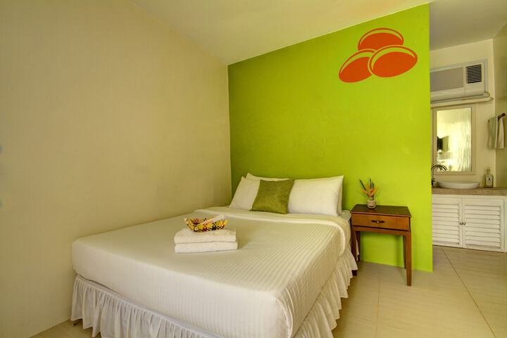 Room 3 of 49