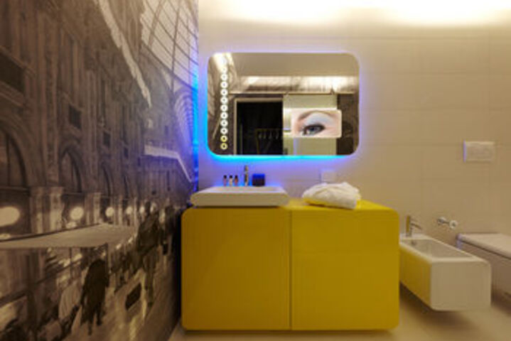 Room 9 of 30